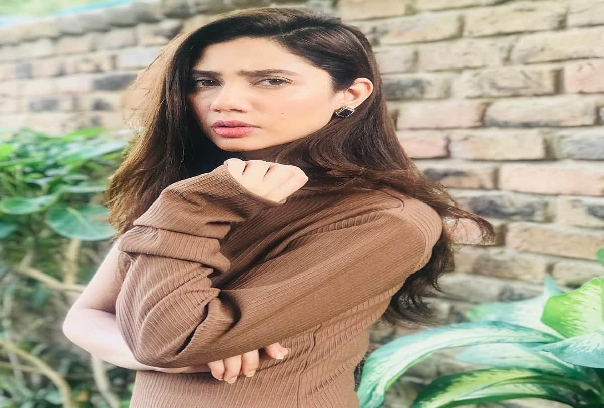 Pakistani Actress Mahirah Khan Smoking Video Leaked On Internet Goes Viral