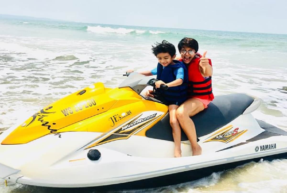 Mandira Bedia again trolled on social media on her bikini photo 