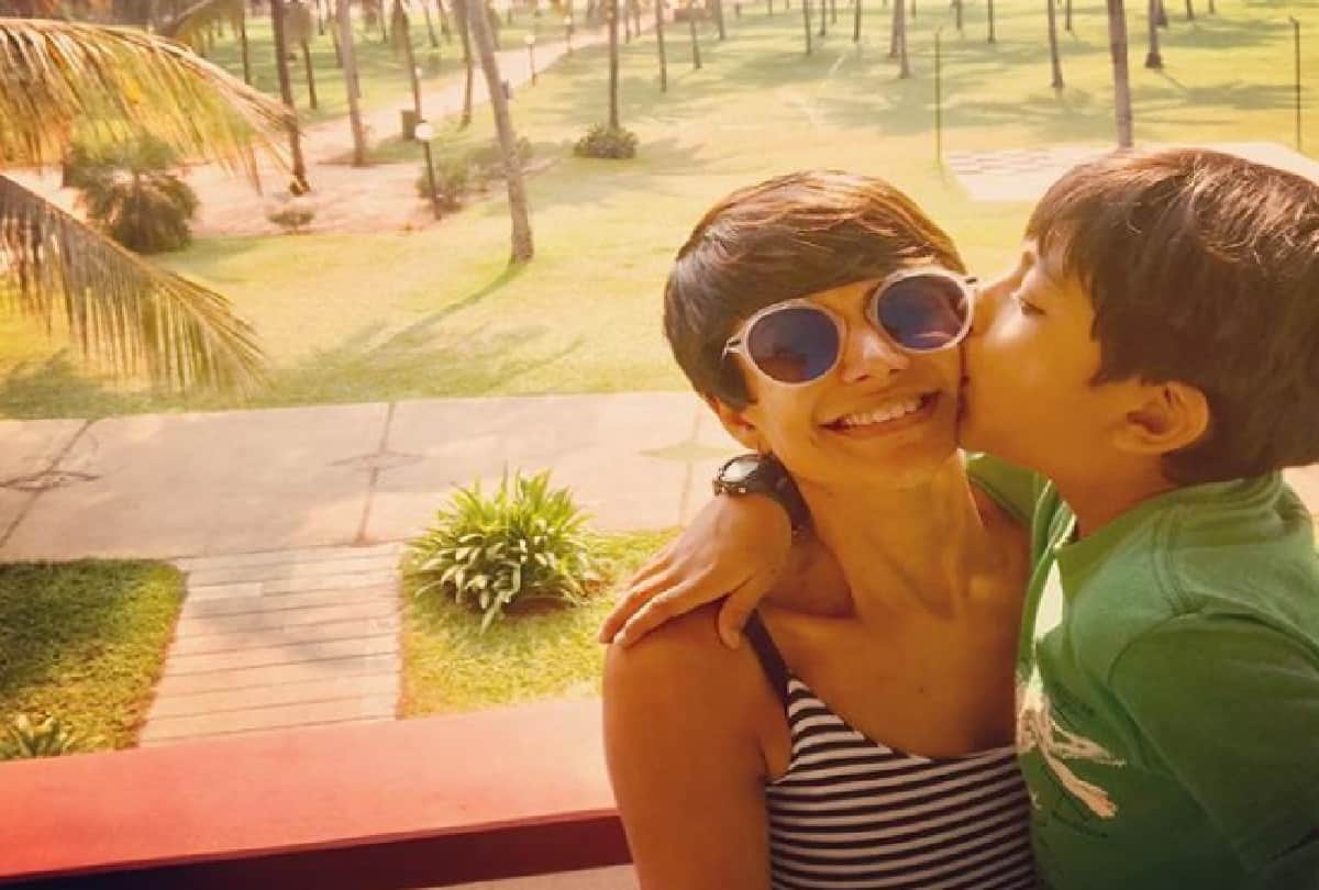 Mandira Bedia again trolled on social media on her bikini photo 