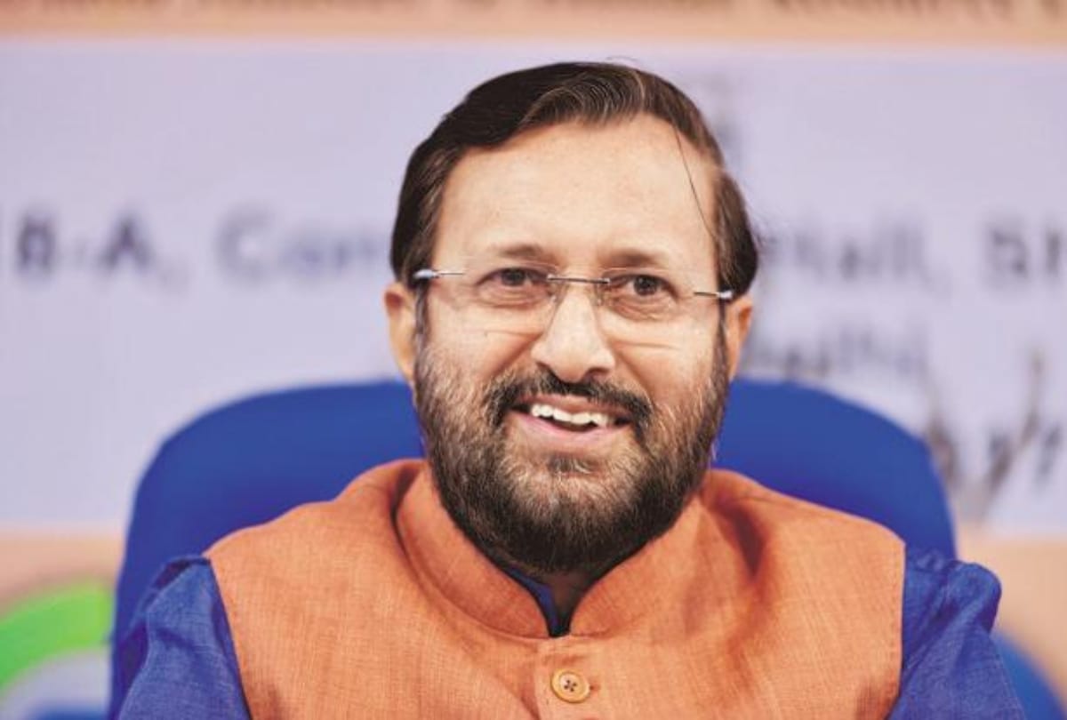 BJP minister prakash javadekar tweets about exit poll 2019 and Exact Poll