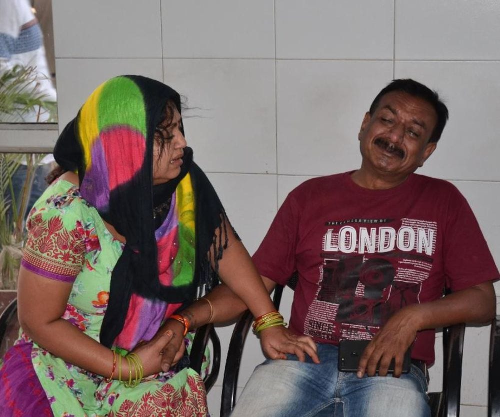 agra four died in road accident 