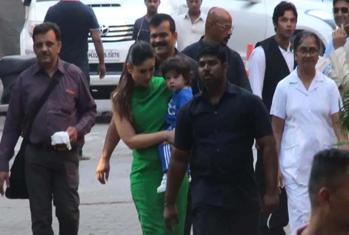 mommy kareena kapoor spotted with taimur at mehboob studio