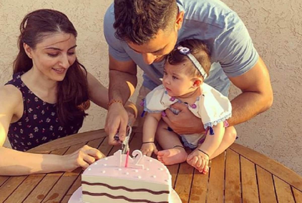 soha ali khan kunal khemu celebrates inaaya half birthday