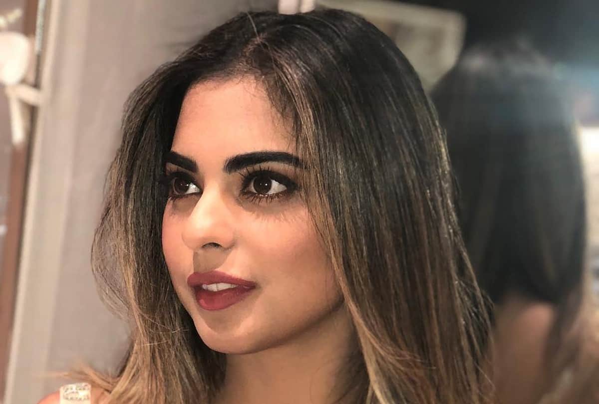 mukesh ambani daughetr isha ambani gives speach for shloka mehta