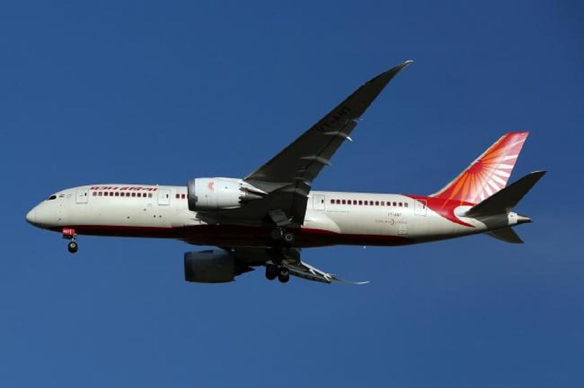 air india sends travellers to peris without their luggage.