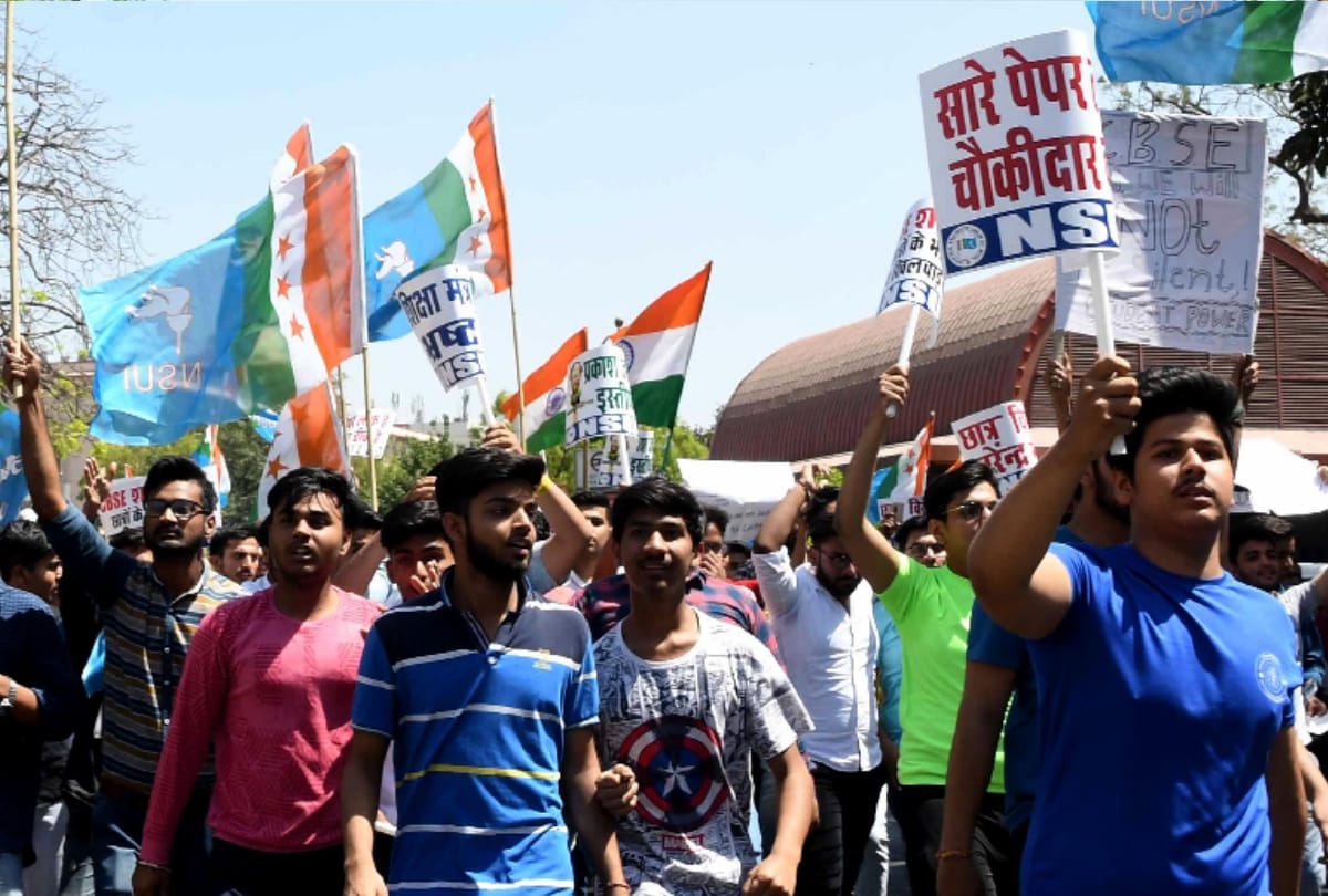 cbse re test: students burnt prakash javadekar image in protes