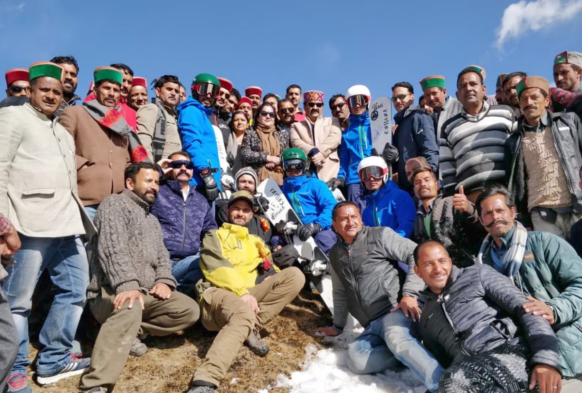 international snowboard competition started at rohru shimla