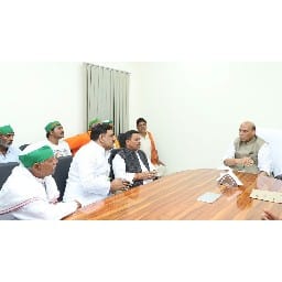 गृहमंत्री से मिलकर रखीं जनपद की समस्याएं