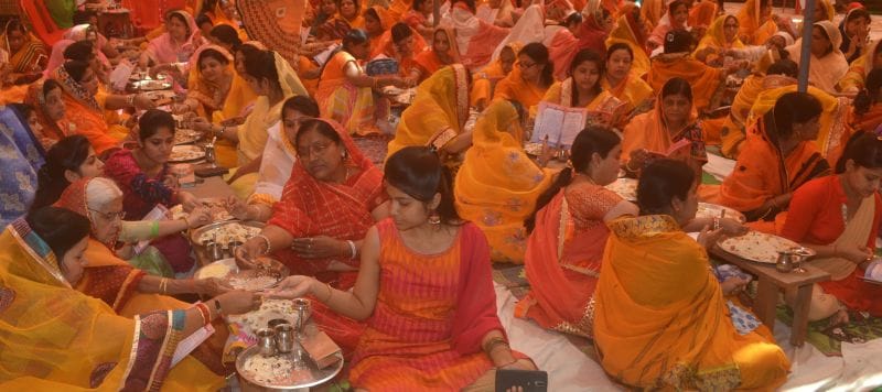 महावीरा झूले पलना, नेक हौले झोटा दीजो...