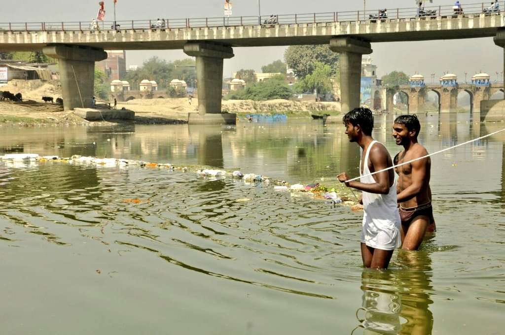 Clean up Gomti's waste