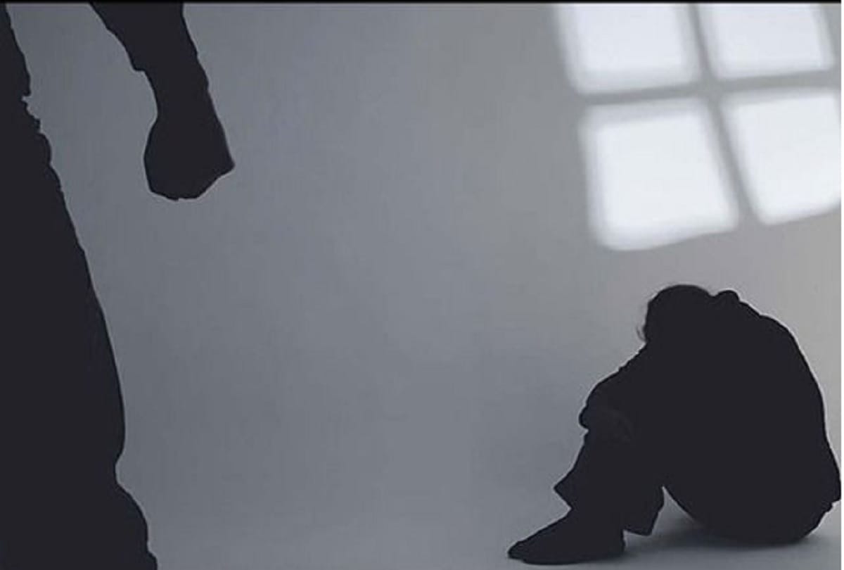  Panchayat hit shoes A renter for molestation landlord's daughter In Baghpat 