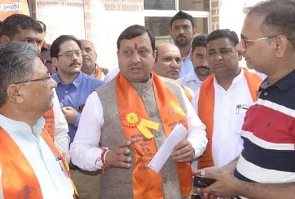 minister virender kanwar says that eco friendly cow dung pot for nursery