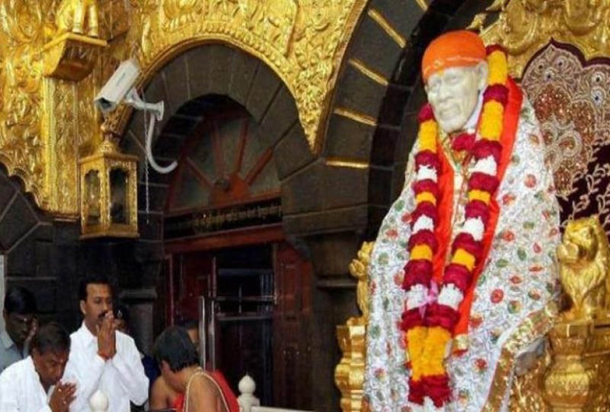 A mysterious secret related to the Sai Baba statue of Shirdi 