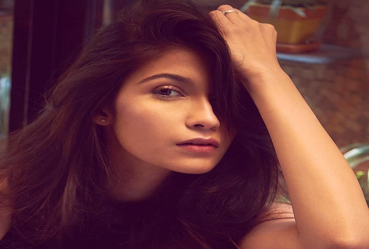 Deepak Tijori Daughter Samara Is Instagram Star Already Soon To Make Bollywood Debut