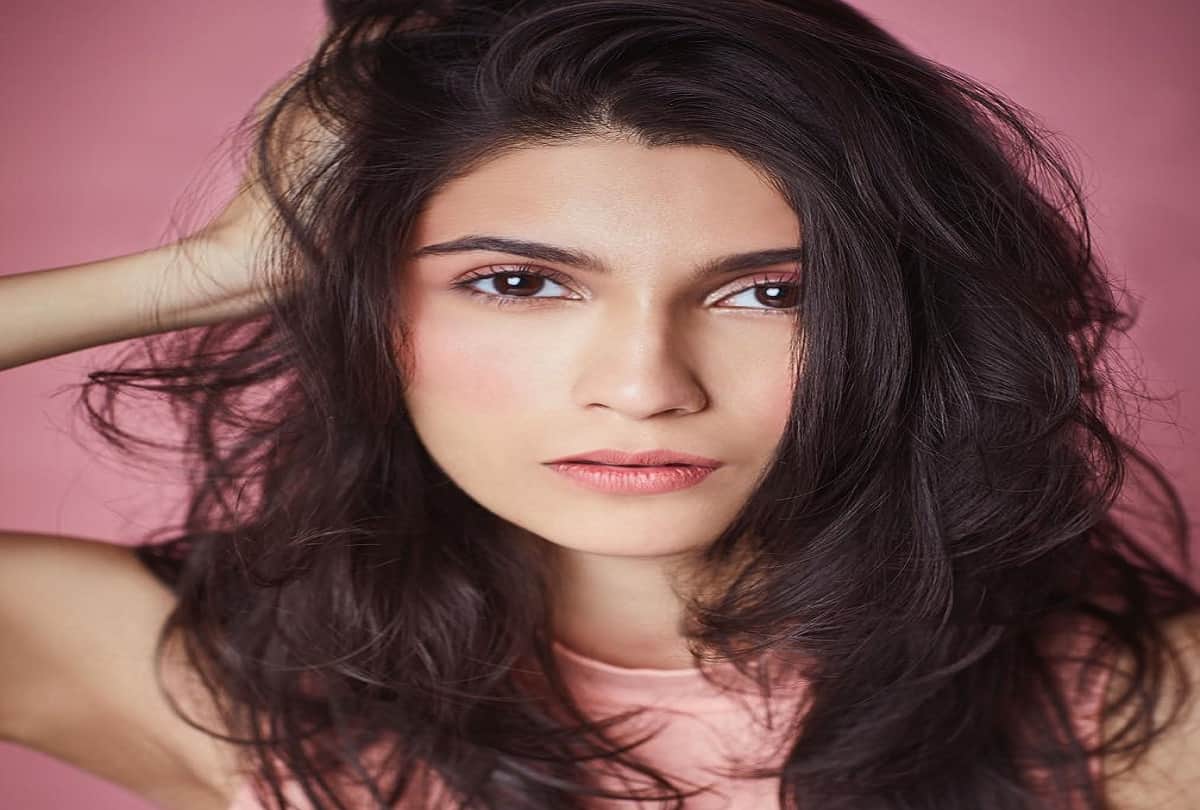 Deepak Tijori Daughter Samara Is Instagram Star Already Soon To Make Bollywood Debut
