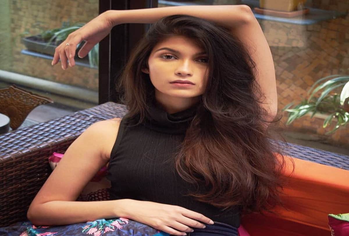 Deepak Tijori Daughter Samara Is Instagram Star Already Soon To Make Bollywood Debut