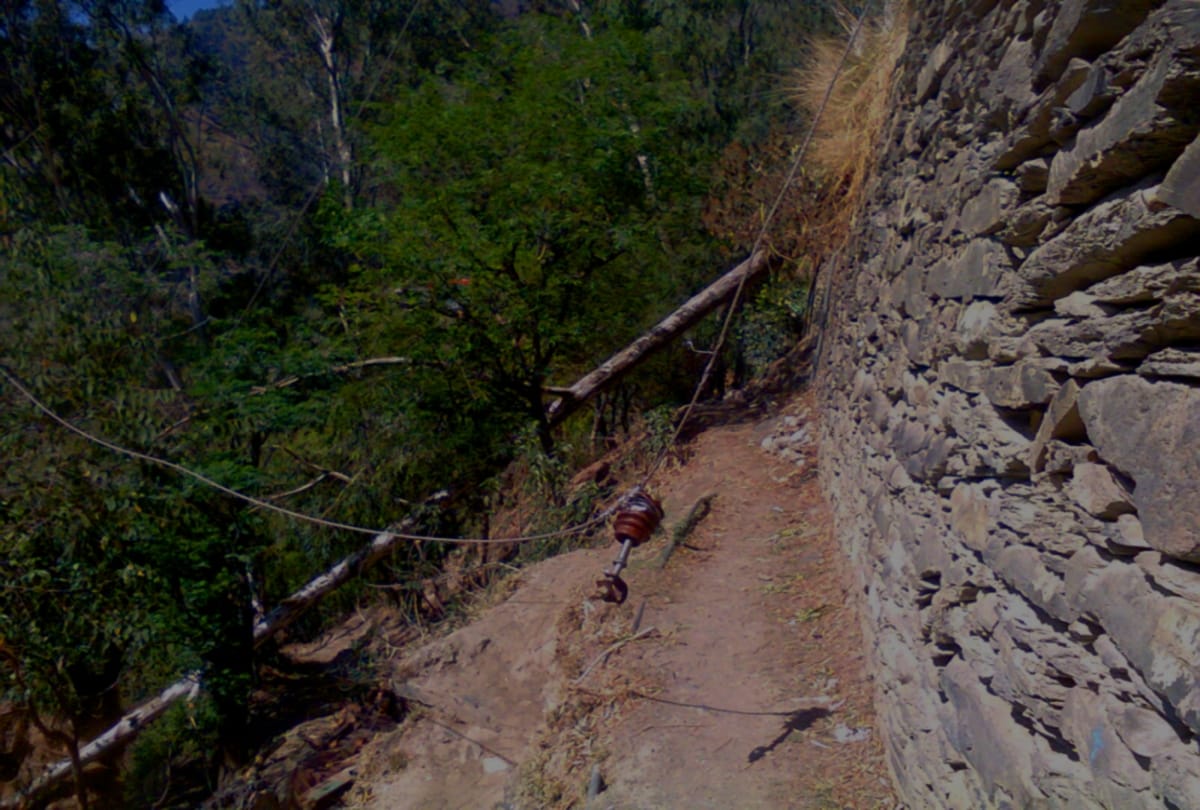 big loss to property due to Storm at shimla rampur