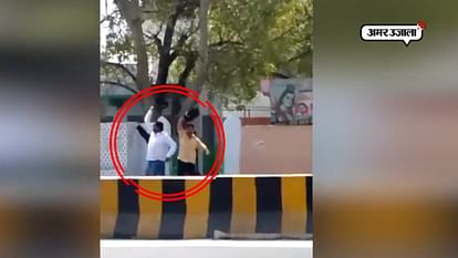 Black flags shown to CM yogi adityanath in Ghaziabad