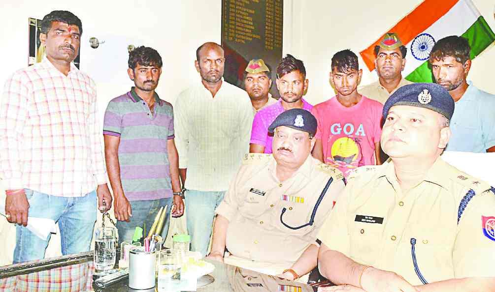 Five gangsters arrested in inter-state gang in jhinjhanan