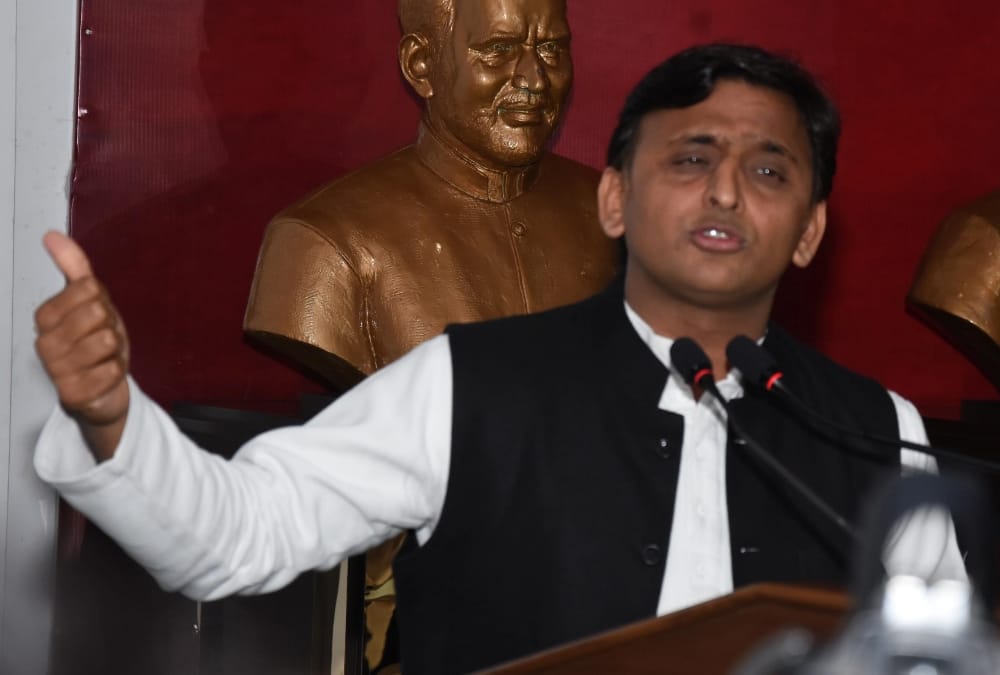 akhilesh yadav speaks on protest of dalit over sc and st act.