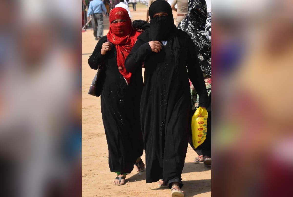 in cm yogi adityanath rally boy made naked as shirt was black, women sent back for black dress