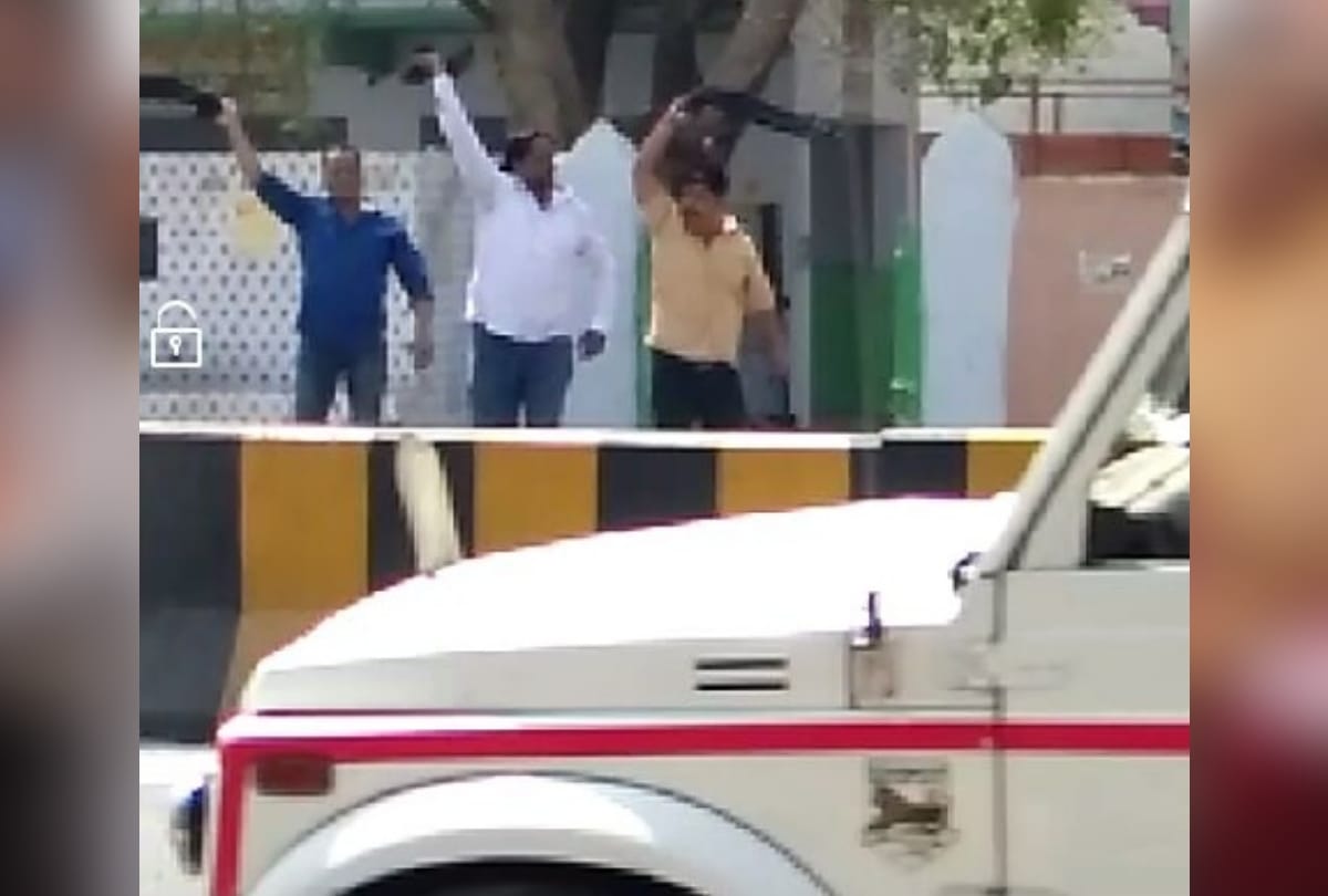 in cm yogi adityanath rally boy made naked as shirt was black, women sent back for black dress