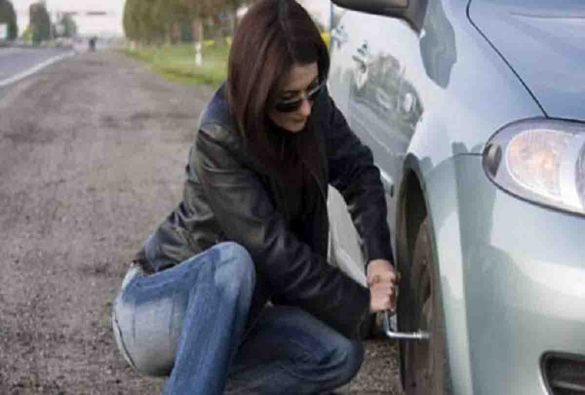  tollfree number for help in highway 