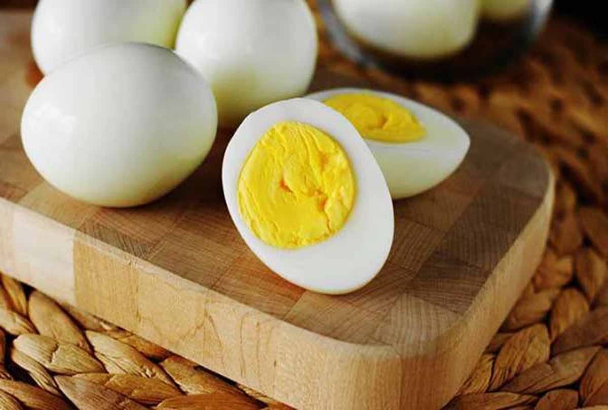 Do not feed eggs to children below one year