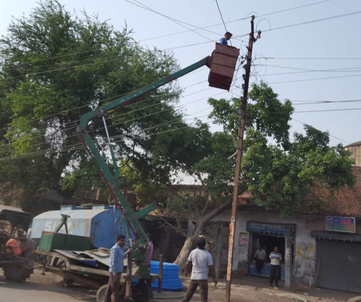 power supply that has been interrupted for 20 hours by storm and rain
