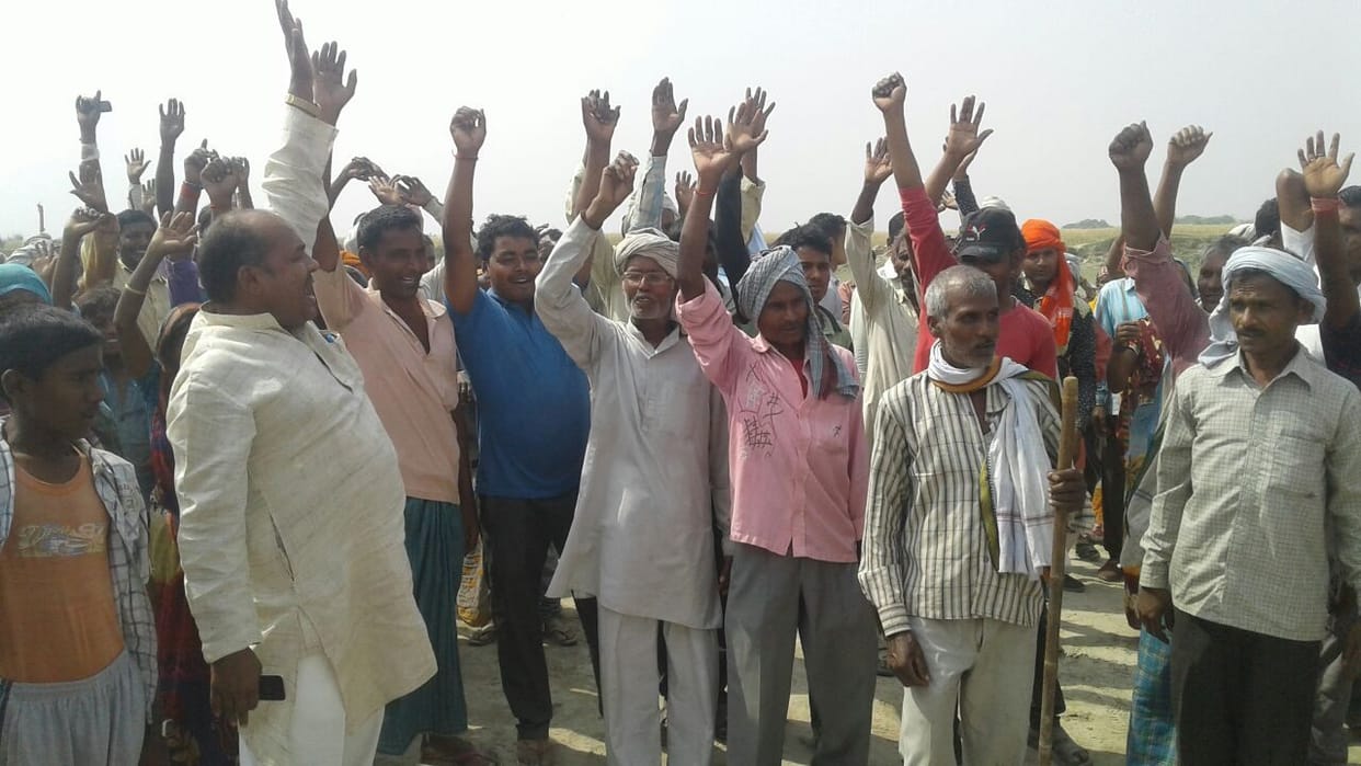 Farmers floundering in front of officers
