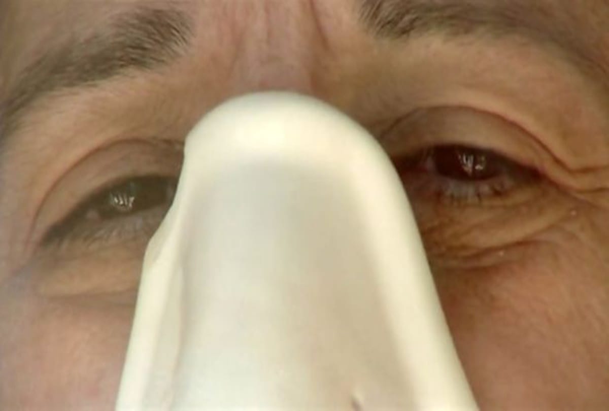 Woman Mysterious illness forced to live inside glass room More than a Decade