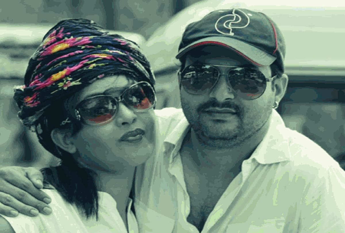 serial bhabi ji ghar par hain actor shubhabgi atre's husband is more handsome