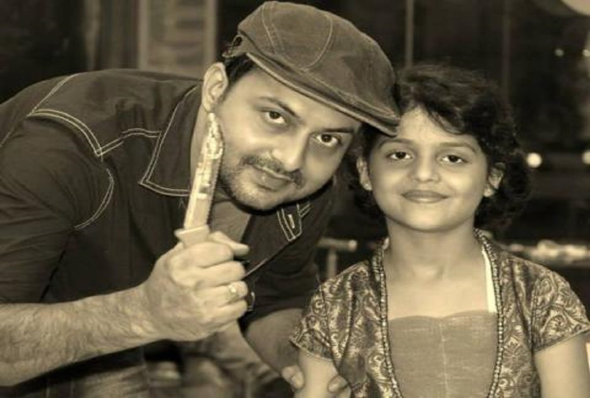 serial bhabi ji ghar par hain actor shubhabgi atre's husband is more handsome