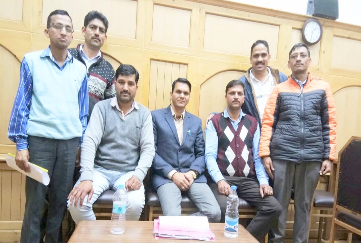 tgt hindi association called on education minister suresh bhardwaj