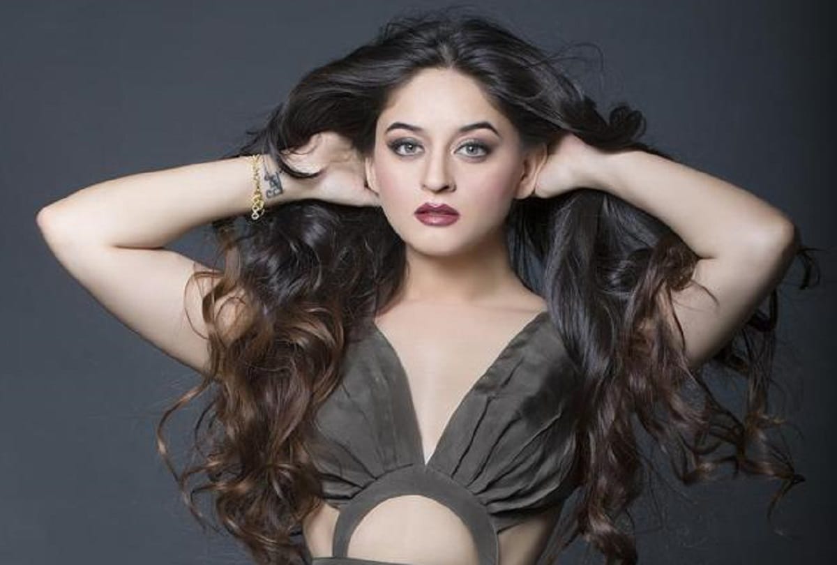 Mahhi Vij Brother Dies Due To Covid 19 Writes Emotional Post And Thanks Sonu Sood For Help