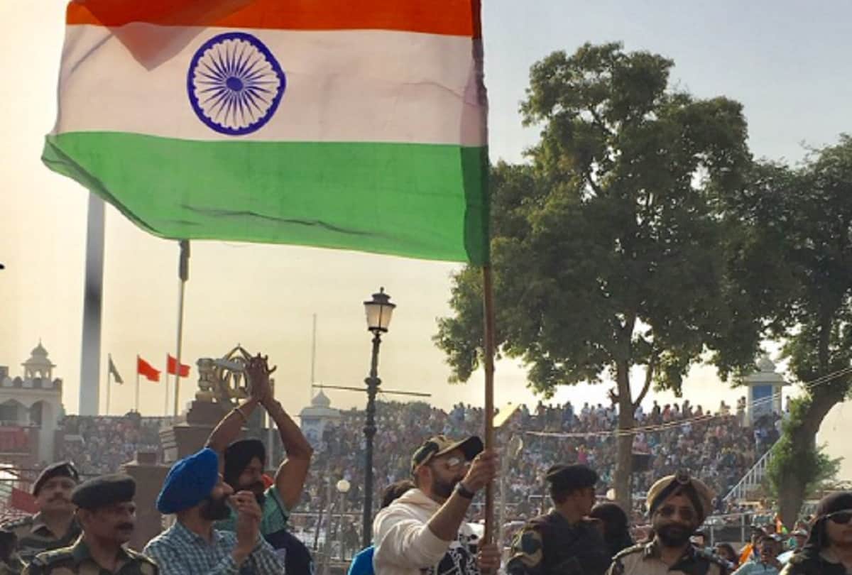 amitabh bachchan correction tweet on abhishek bachchan at atari border
