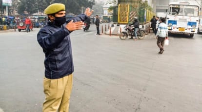 up: Accused came wearing uniform of police and looted 9 lakh jewelry from woman
