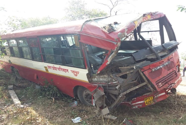 Bus Accident in Muzaffarnagar, 20 people injured, see photos