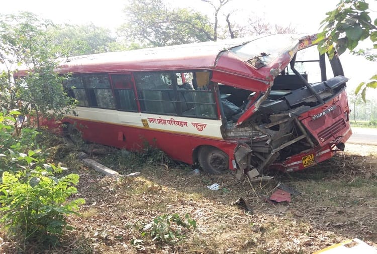 Bus Accident in Muzaffarnagar, 20 people injured, see photos