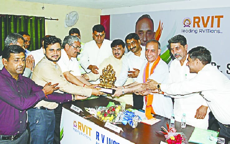 Team spirit is the key to success: Satyapal