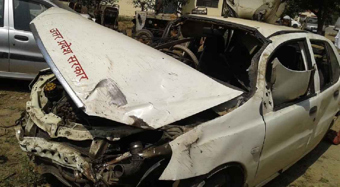 Car breaks on highway, youth dies