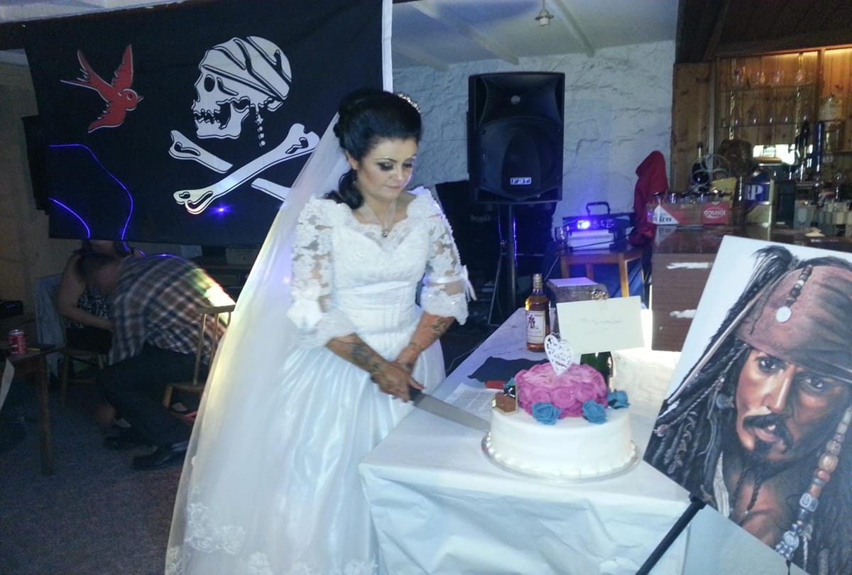 amanda teague woman who married ghost pirate