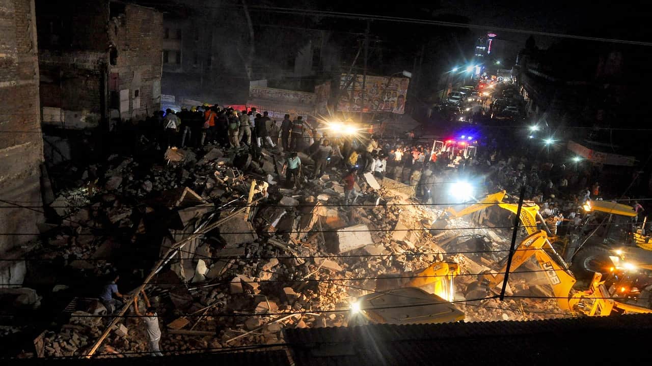 बिल्डिंग