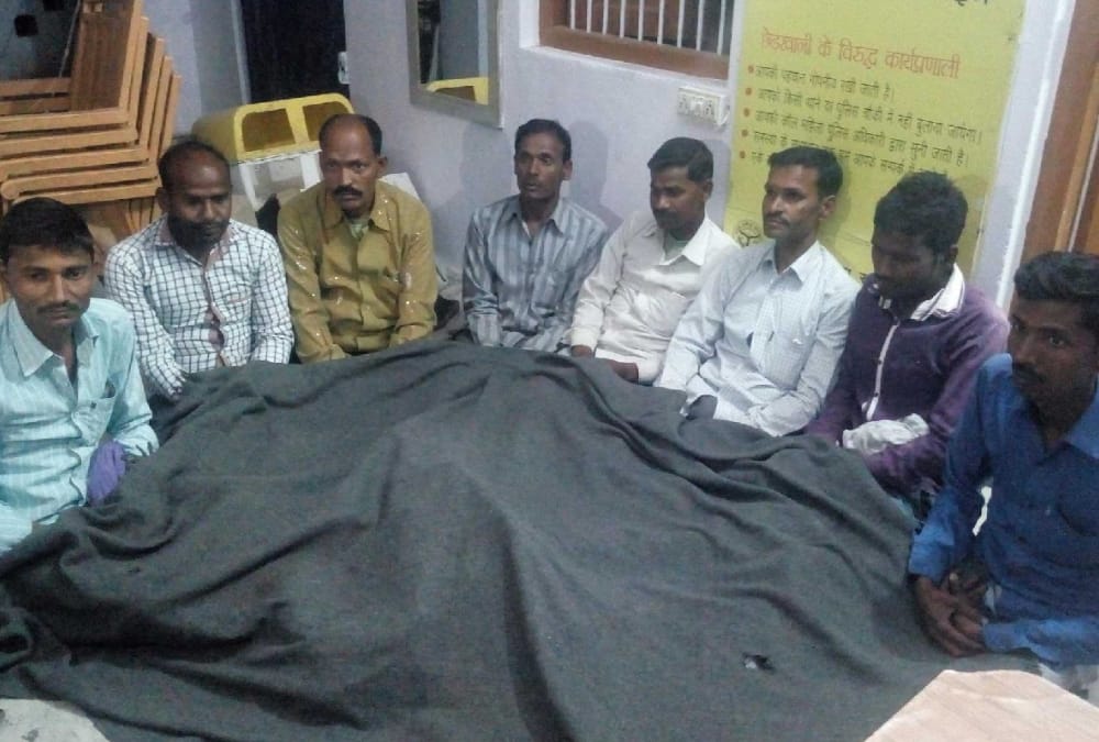 goons are staying in police stations at night because of encounters.