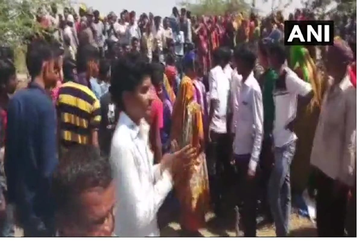 Gujarat: 60 farmers detained, 10 injured due to tear gas shells in Bhavnagar