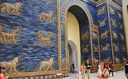 christians of whole world celebrates ishtar with panoply
