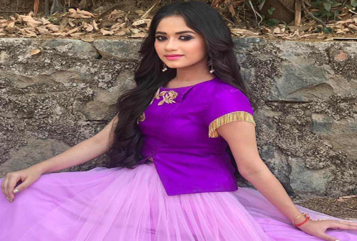 jannat jubair new cute  look on social media in hindi