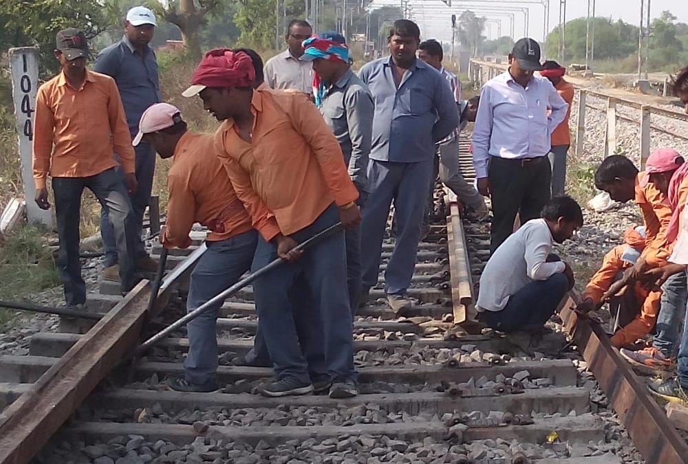 Repair work was going on on the railway track unknown driver applies emergency brake in West Bengal