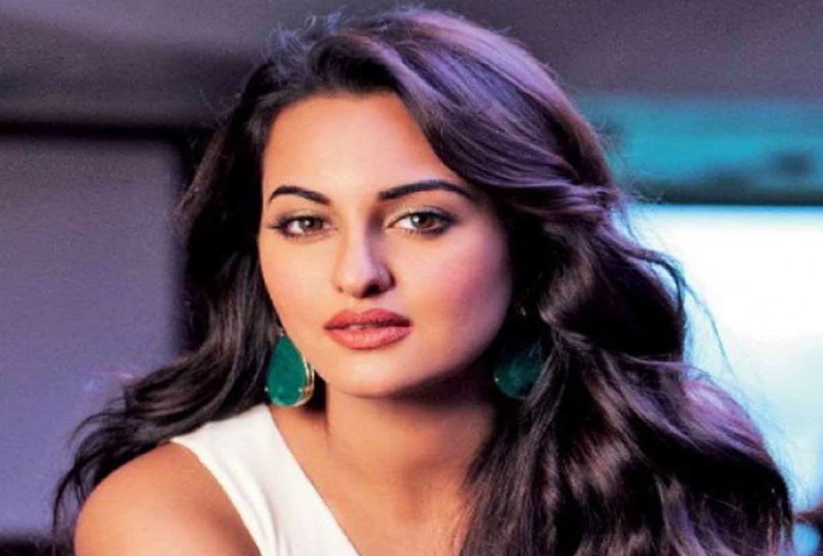 Sonakshi Sinha cried like a baby when Ajay Devgn made prank on her 