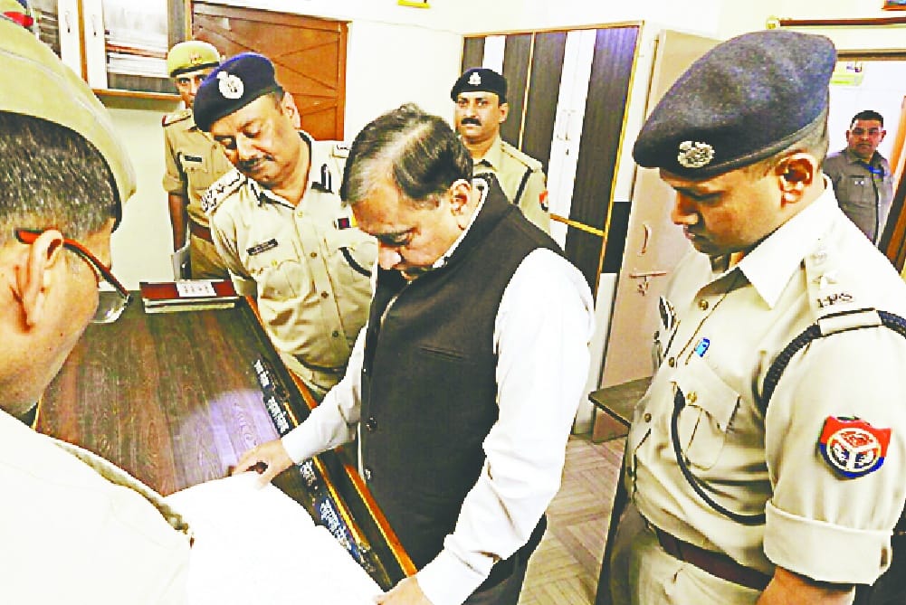 DGP arrived in police station ...